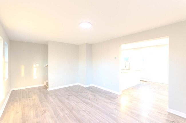 Building Photo - Renovated 2 bed 1 bath in Old Hickory Vill...