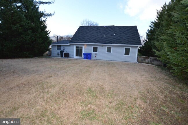 Foto del edificio - 2713 Bartlett Ln
