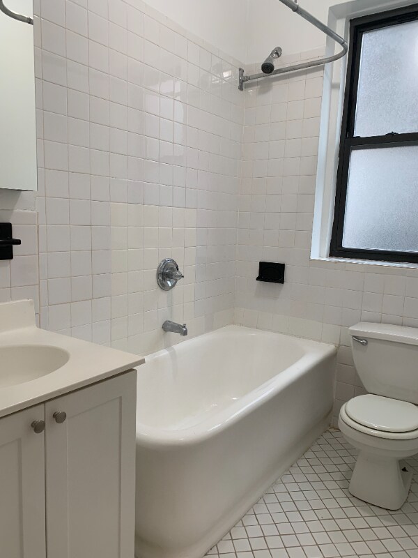 Building Photo - 55 W 55th St