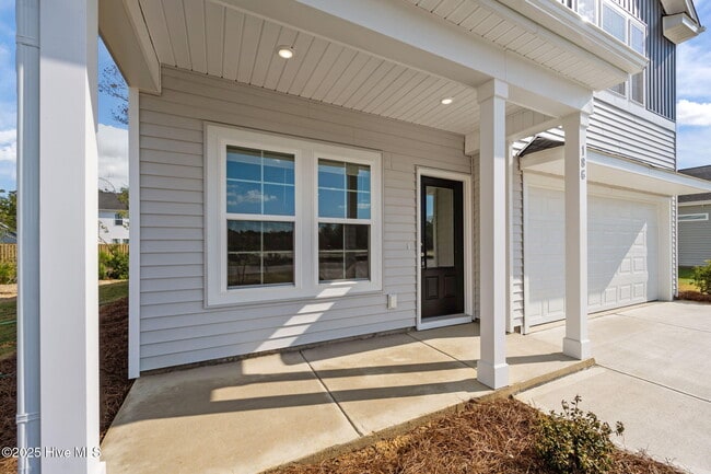 Building Photo - 186 Citadel Dr
