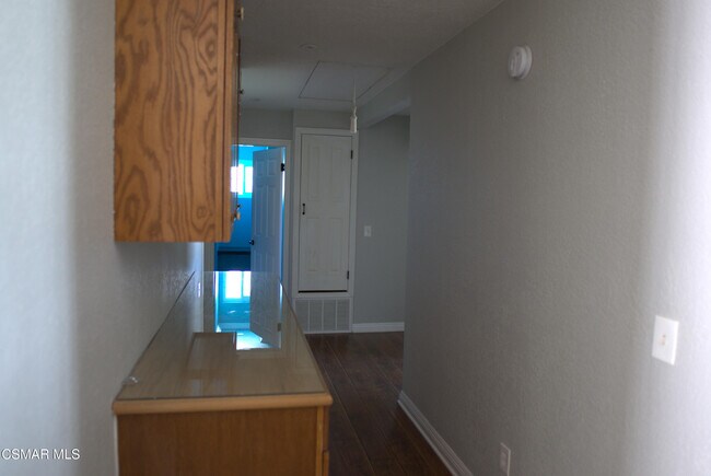Foto del edificio - 4865 Leeds St