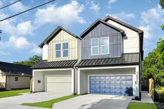 Building Photo - 7825 Colonial Ln