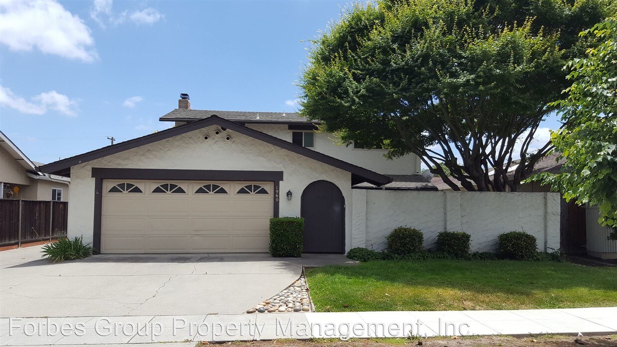 Foto principal - 3 br, 2 bath Apartment - 1960 Harris Ave