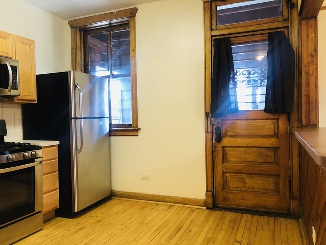 Foto del edificio - 2408 N Surrey Ct