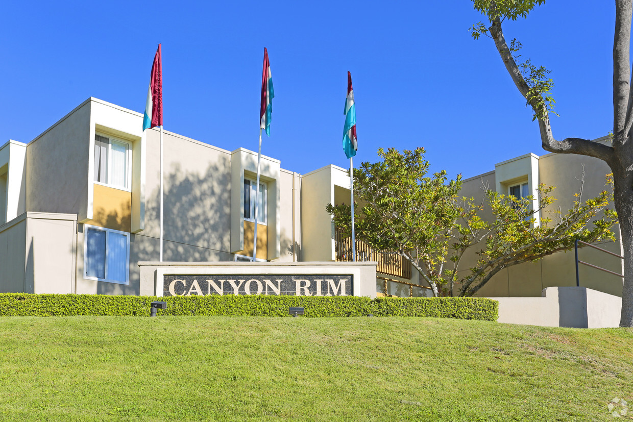 Canyon Apartments San Diego