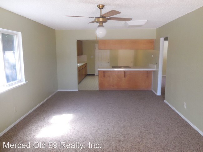 Building Photo - 820 W 23rd St