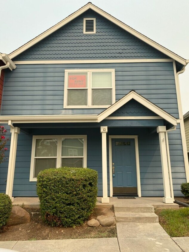 East Side Chico Condo across from Little C... House Rental in Chico