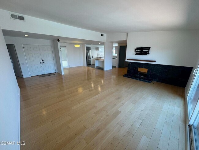 Foto del edificio - 6712 Randiwood Ln