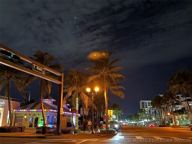 Foto del edificio - 1010 NE 8th Ave