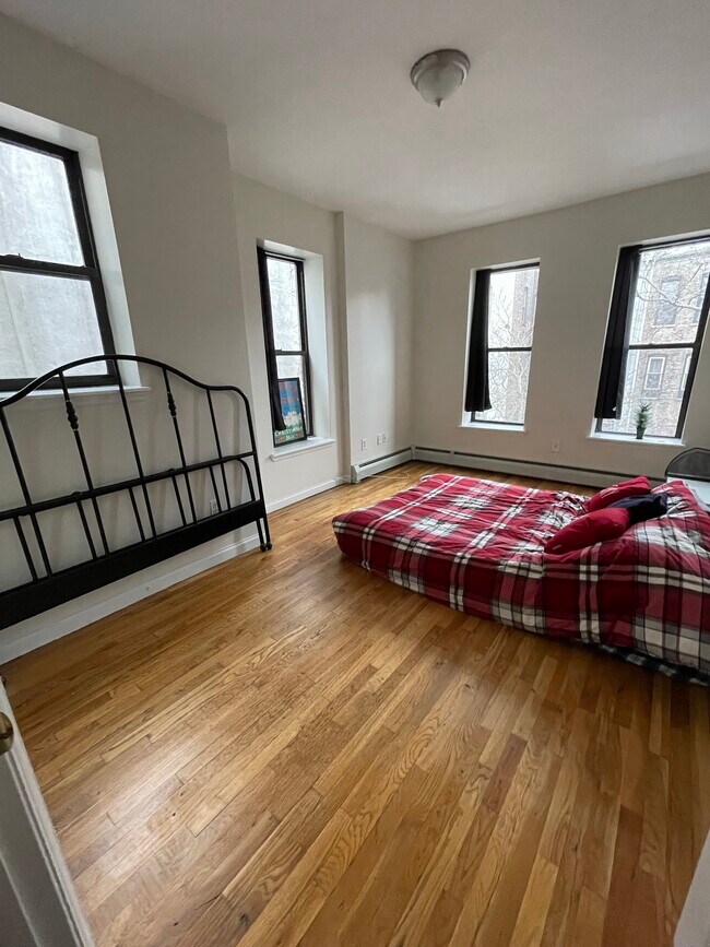 Main Bedroom - 516 W 142nd St