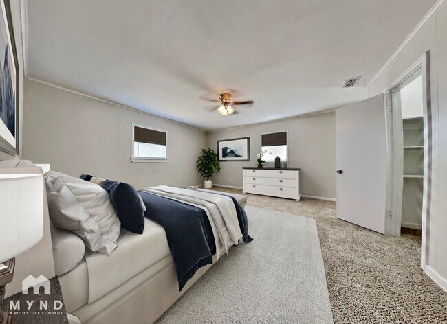 Foto del edificio - 108 N Avenue V