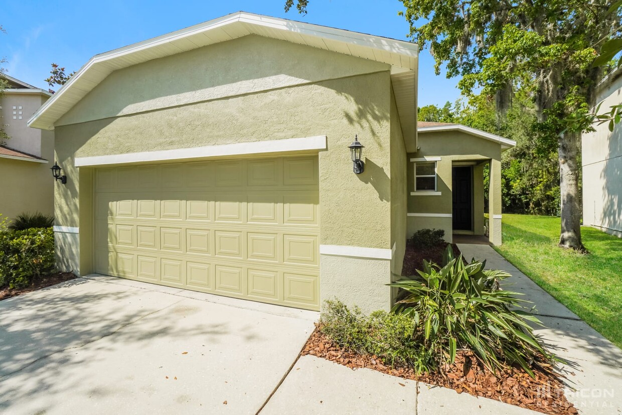 Foto principal - 26922 Stillbrook Drive Wesley Chapel FL