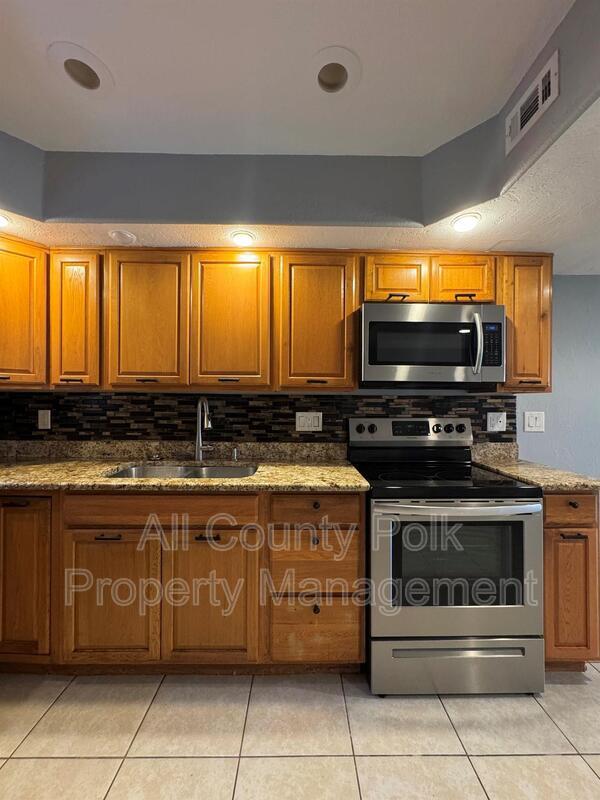 Building Photo - 1836 N Crystal Lake Dr