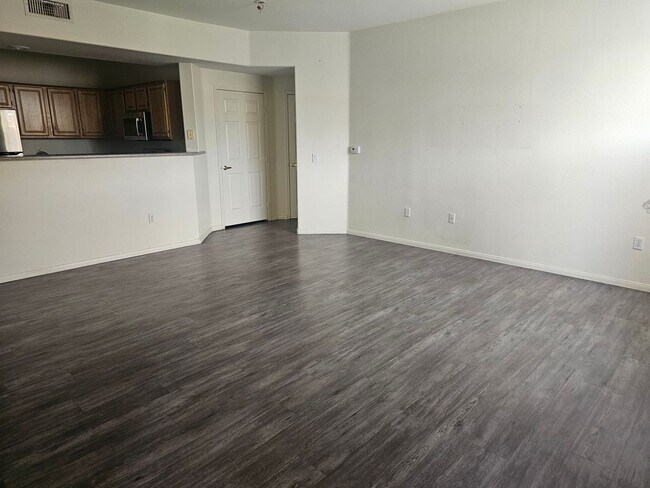 Foto del edificio - 2 Bedroom Townhome for Rent