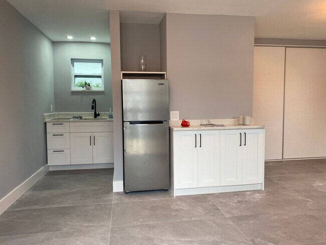 Kitcehn - 2420 SW 11th St