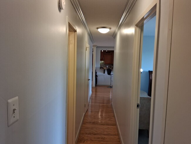 Sala - 7333 New Hampshire Ave