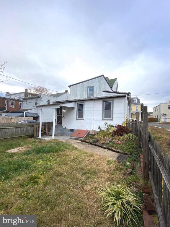 Foto del edificio - 64 S Evans St