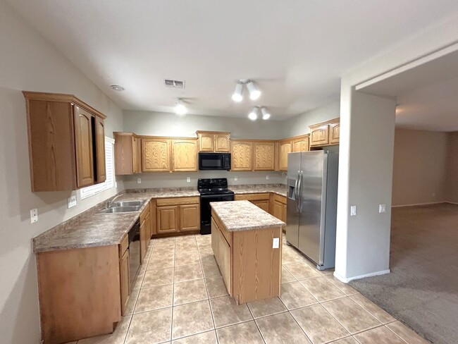 Building Photo - 5435 W Shumway Farm Rd