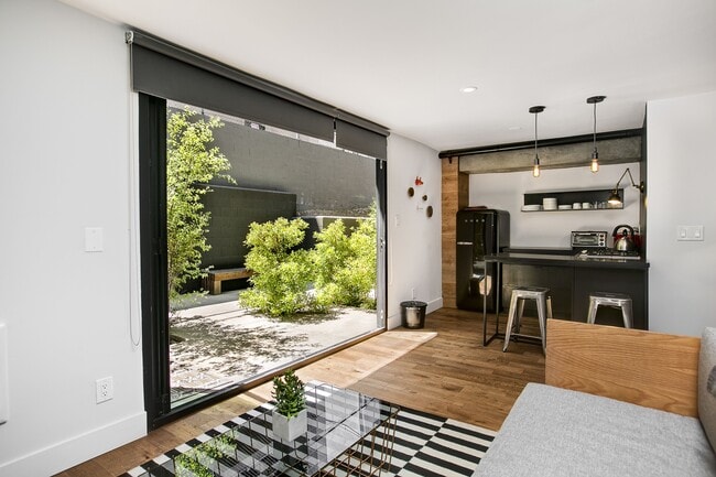 Furnished Studio $2,000+ - Hollywood Biltmore