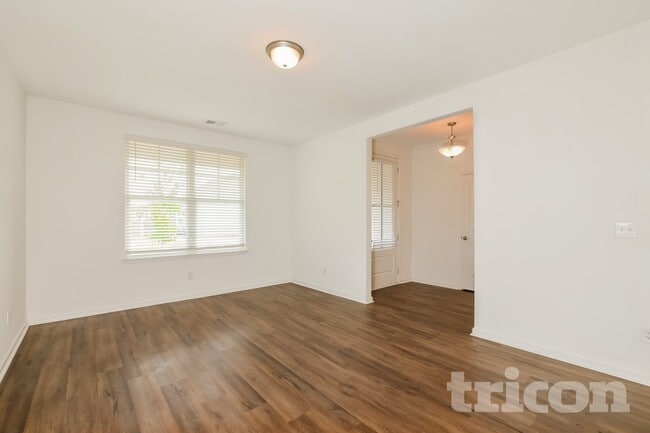 Interior Photo - Tricon Stapleton Park