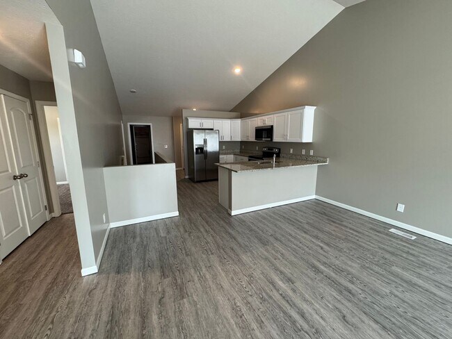 Foto del edificio - 1059 N 170th Ave