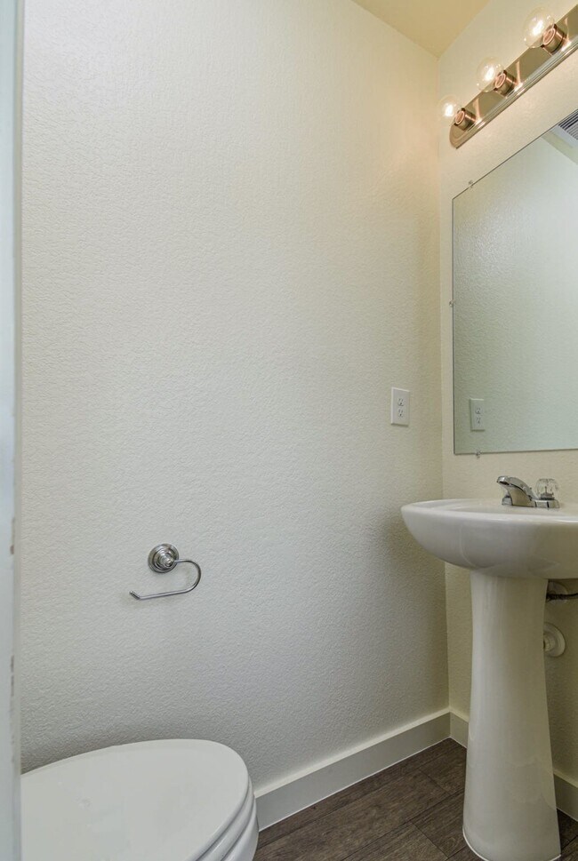 Foto del edificio - 21155 Gosling Rd