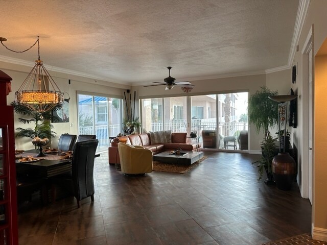 Building Photo - 550 S Banana River Dr