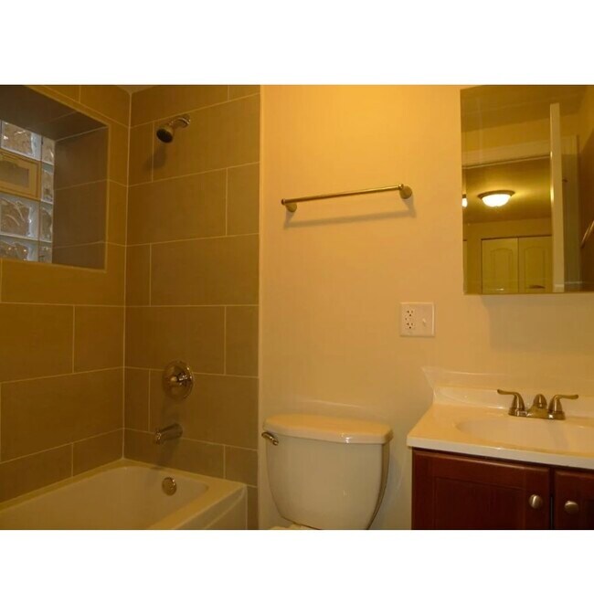 Foto del edificio - 7257 N Bell Ave