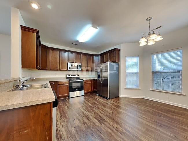 Building Photo - 105 Brick Greens Ct