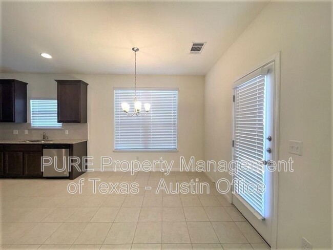 Foto del edificio - 153 Pine Island Ln