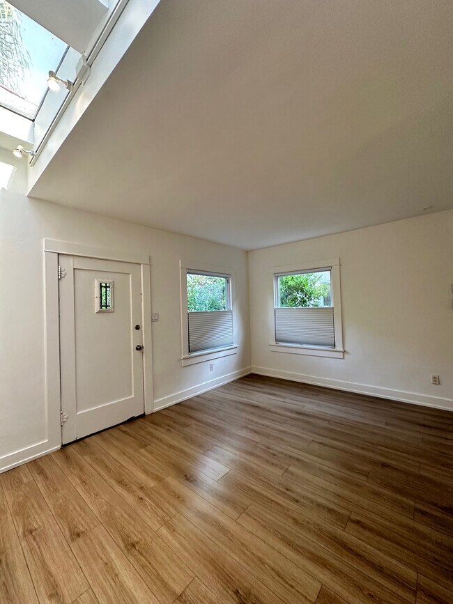 Living Rm - 2816 Arizona Ave