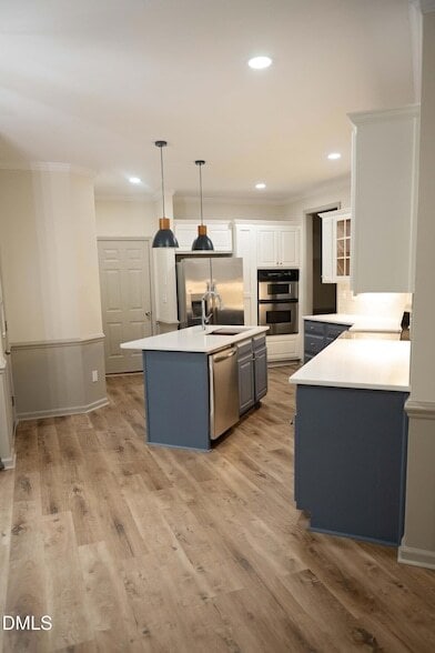 Building Photo - 6001 Brown Swiss Way