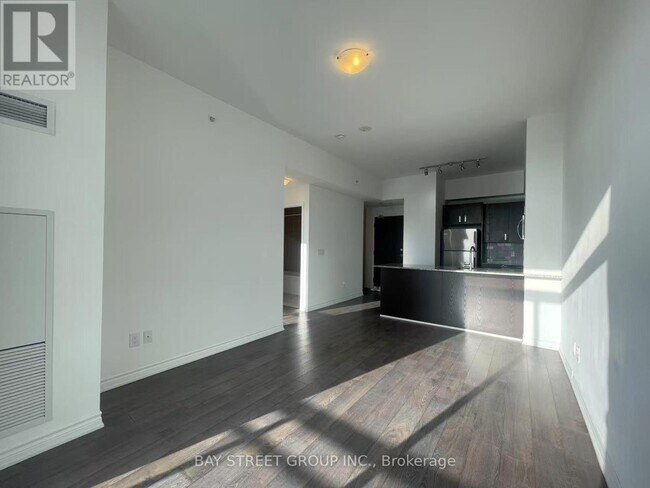 Photo du bâtiment - 11611 Yonge St