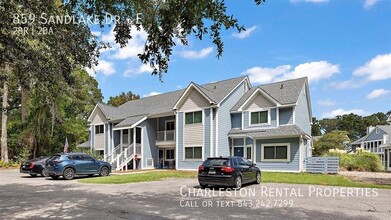 Building Photo - 859 Sandlake Dr