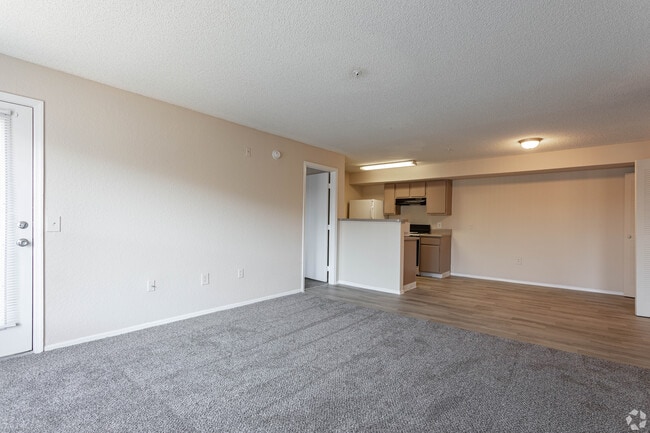 Building Photo - Reflections Apartments