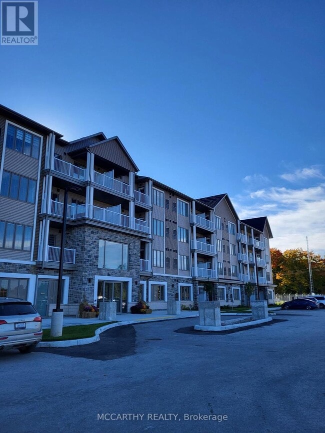 Building Photo - 270 Hagan St E