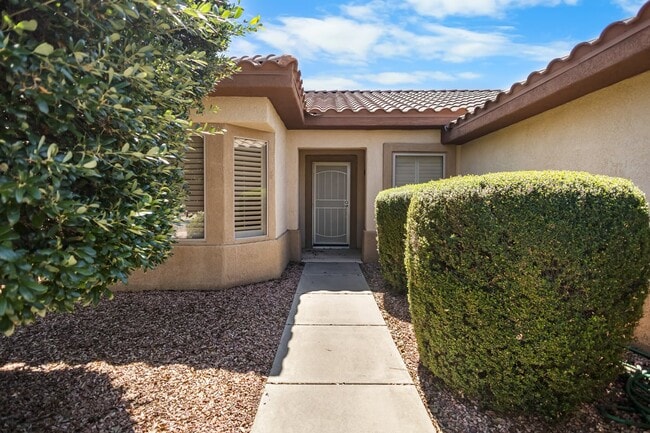 Building Photo - Sun City Grand Home
