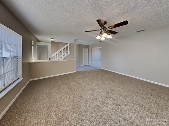 Building Photo - 1604 Palm Leaf Drive Brandon FL