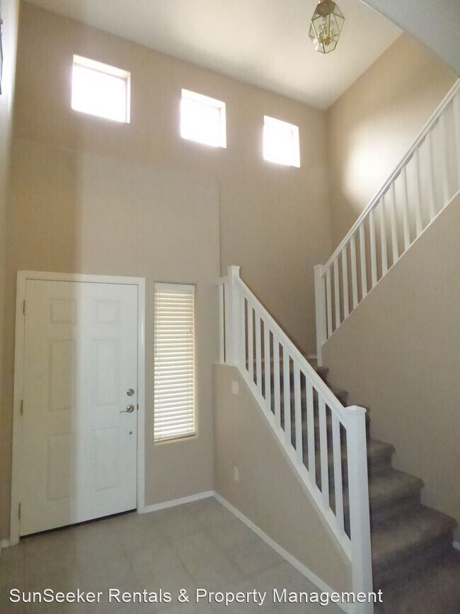 Foto del edificio - 3 br, 2.5 bath House - 14240 W Clarendon Ave