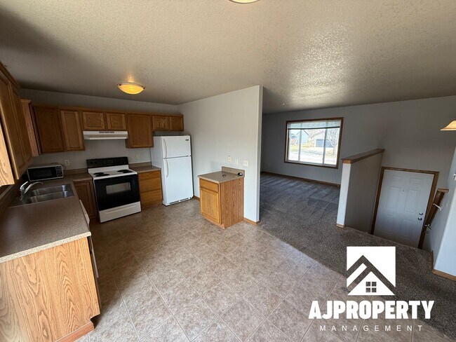 Foto del edificio - 409 Cottonwood Dr