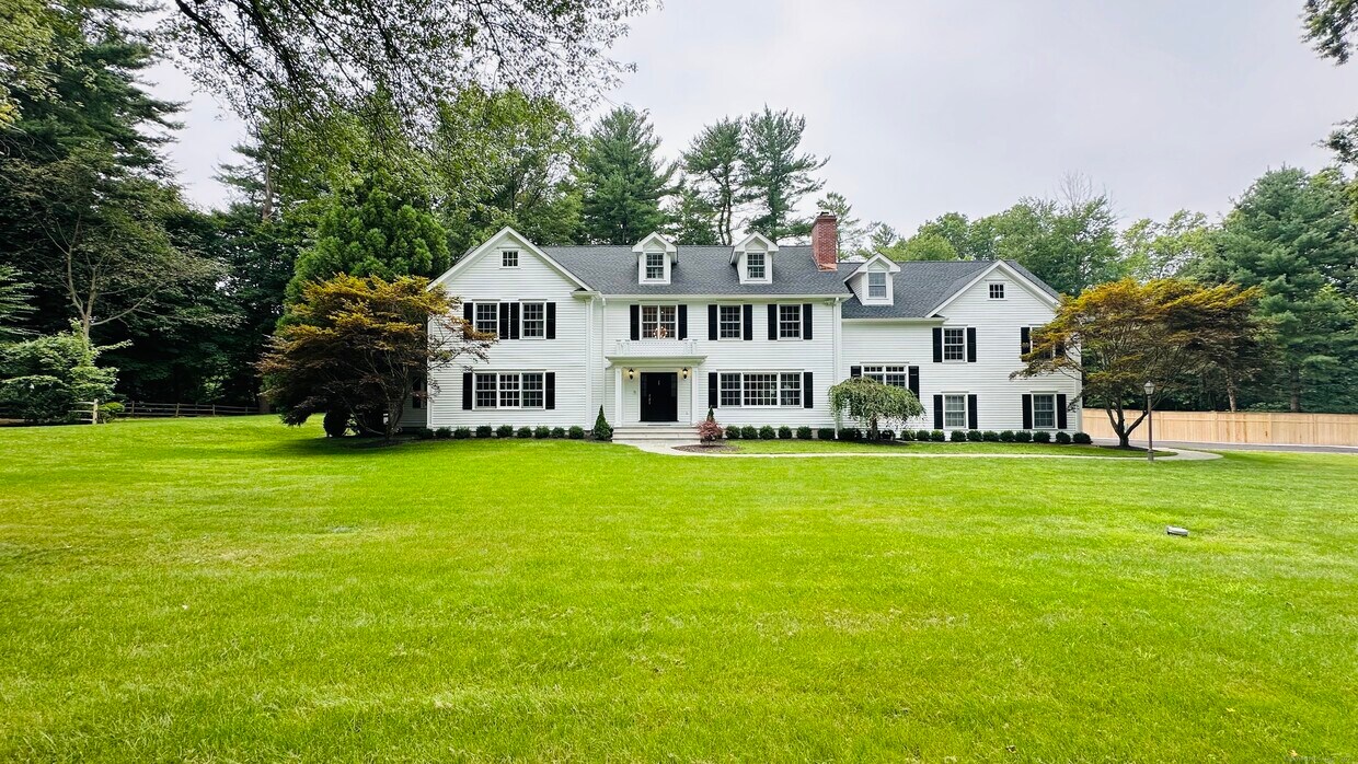 Primary Photo - 455 Cedar Ln