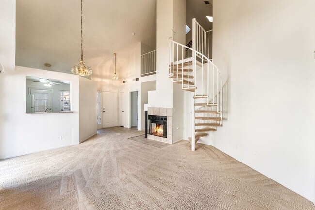 Foto del edificio - Charming Two-Story Home with Spacious Layout and Cozy Appeal!