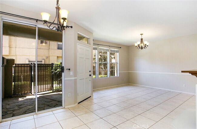 Building Photo - 123 Night Heron Ln