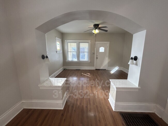 Foto del edificio - 227 Dover St