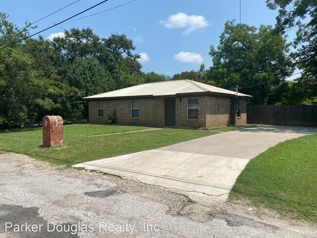 Building Photo - 4 br, 1 bath House - 306 Harcourt