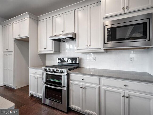 Foto del edificio - 3215 Wayland Rd