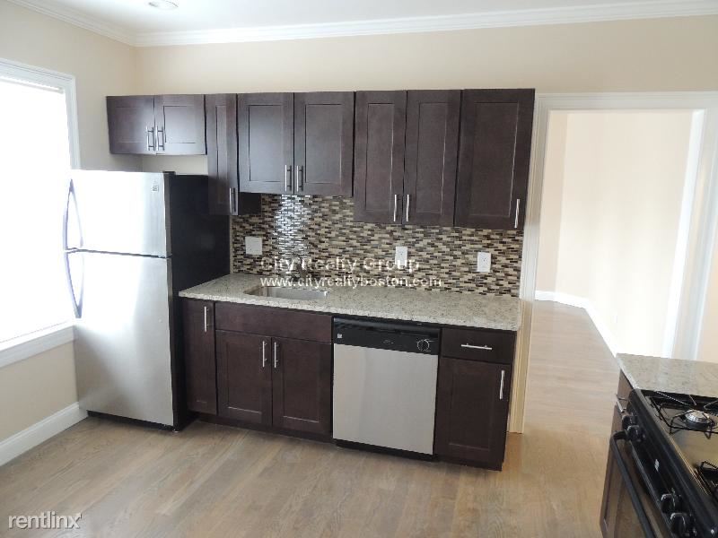 Primary Photo - 4 br, 2 bath Apartment - 39 Glen Rd # 2-2