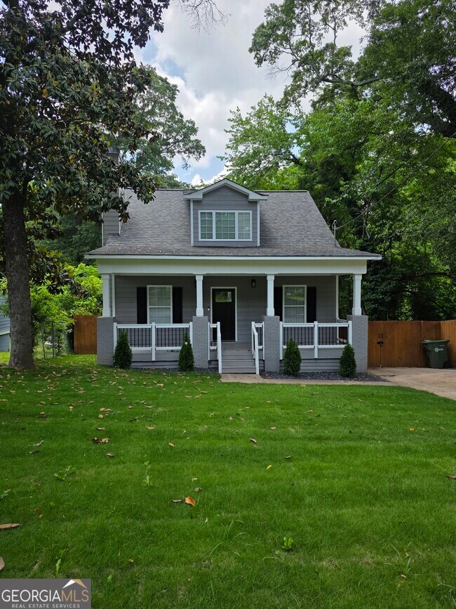 Foto del edificio - 135 Howell Dr SW