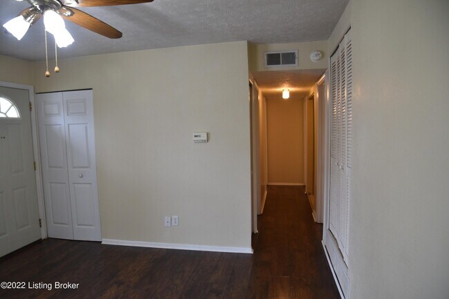 Foto del edificio - 11408 Center Hill Ct