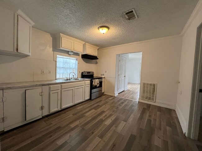 Foto del edificio - 4734 Wyandotte St